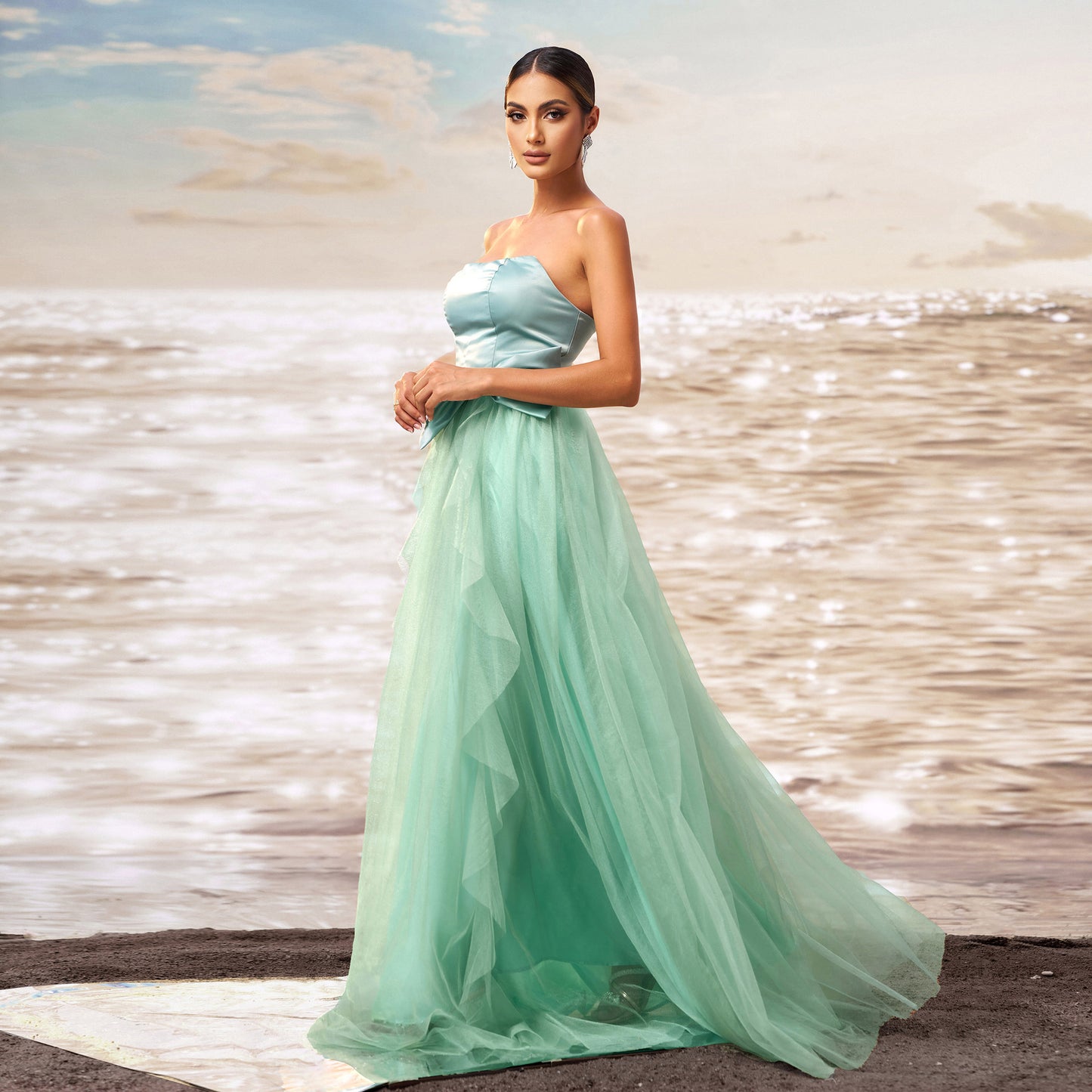 Women's advanced chest-wrapped slim waist green large skirt mesh evening dress