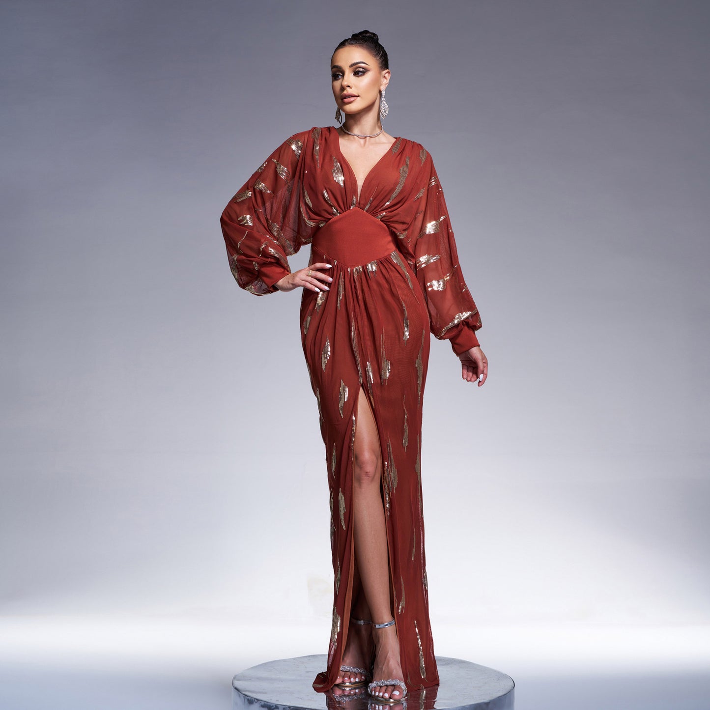 Women's High-end Long Sleeve V-Neck Long Sequined Banquet Evening Dress
