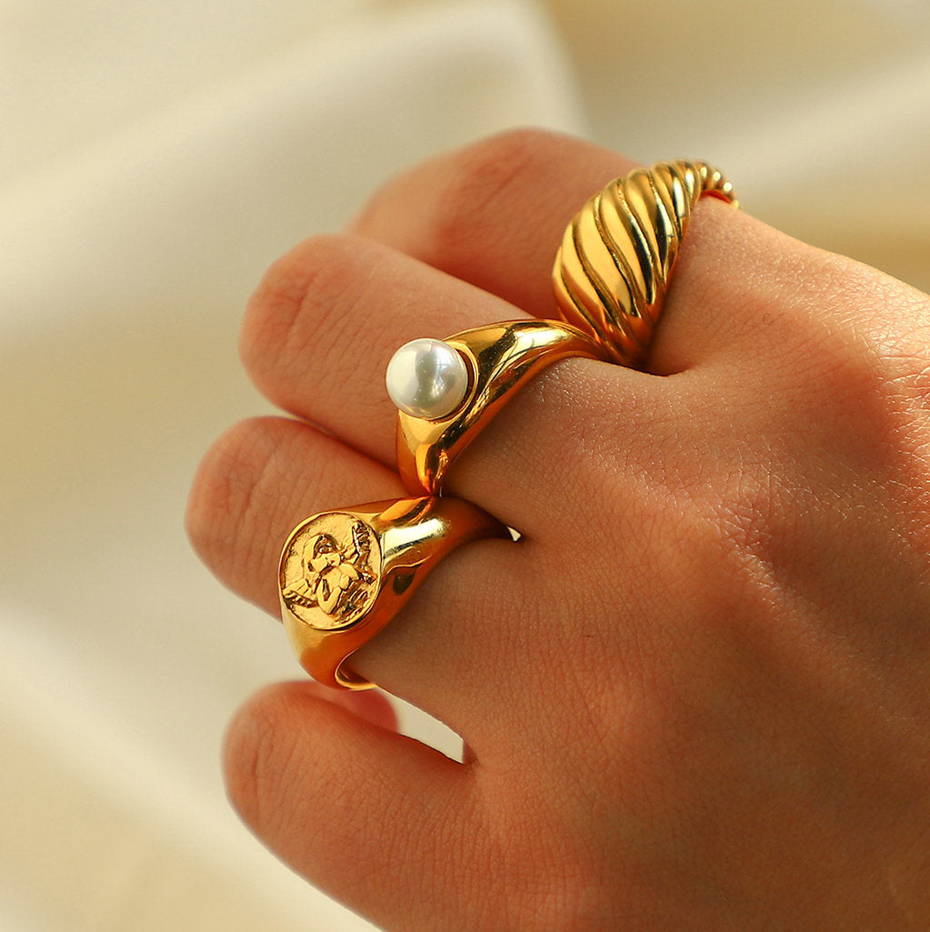 Croissant Ring