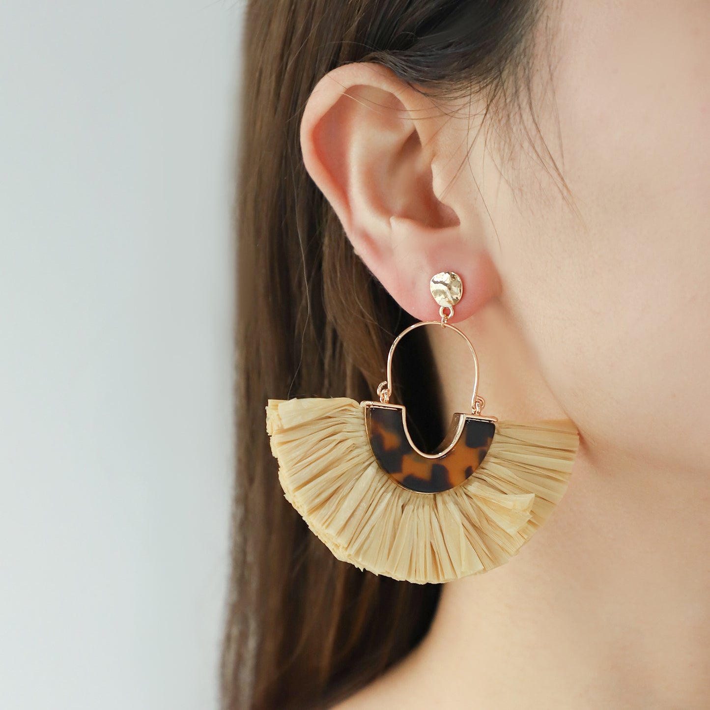 Beach Resort Scalloped Tortoiseshell Acetate and Raffia Earrings