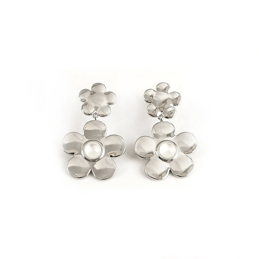 Niche Design Metal Flower Earrings