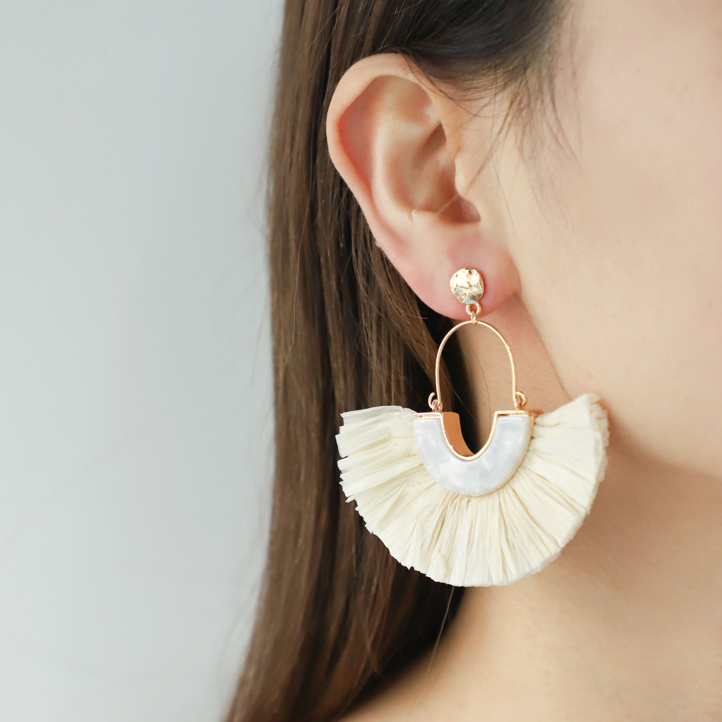 Beach Resort Scalloped Tortoiseshell Acetate and Raffia Earrings