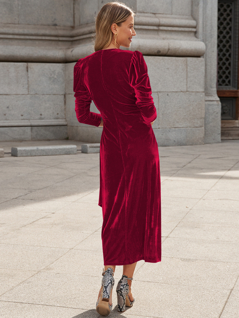 Women's Solid Color Tie Waist V-Neck Velvet Dress - Luxurious Velvet Fabric