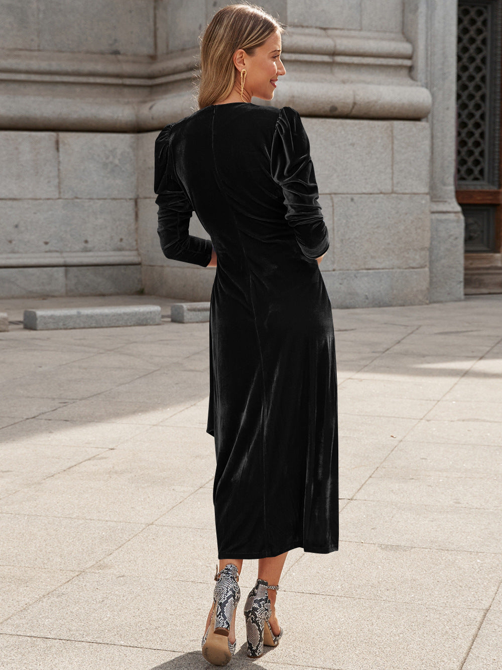Women's Solid Color Tie Waist V-Neck Velvet Dress - Luxurious Velvet Fabric