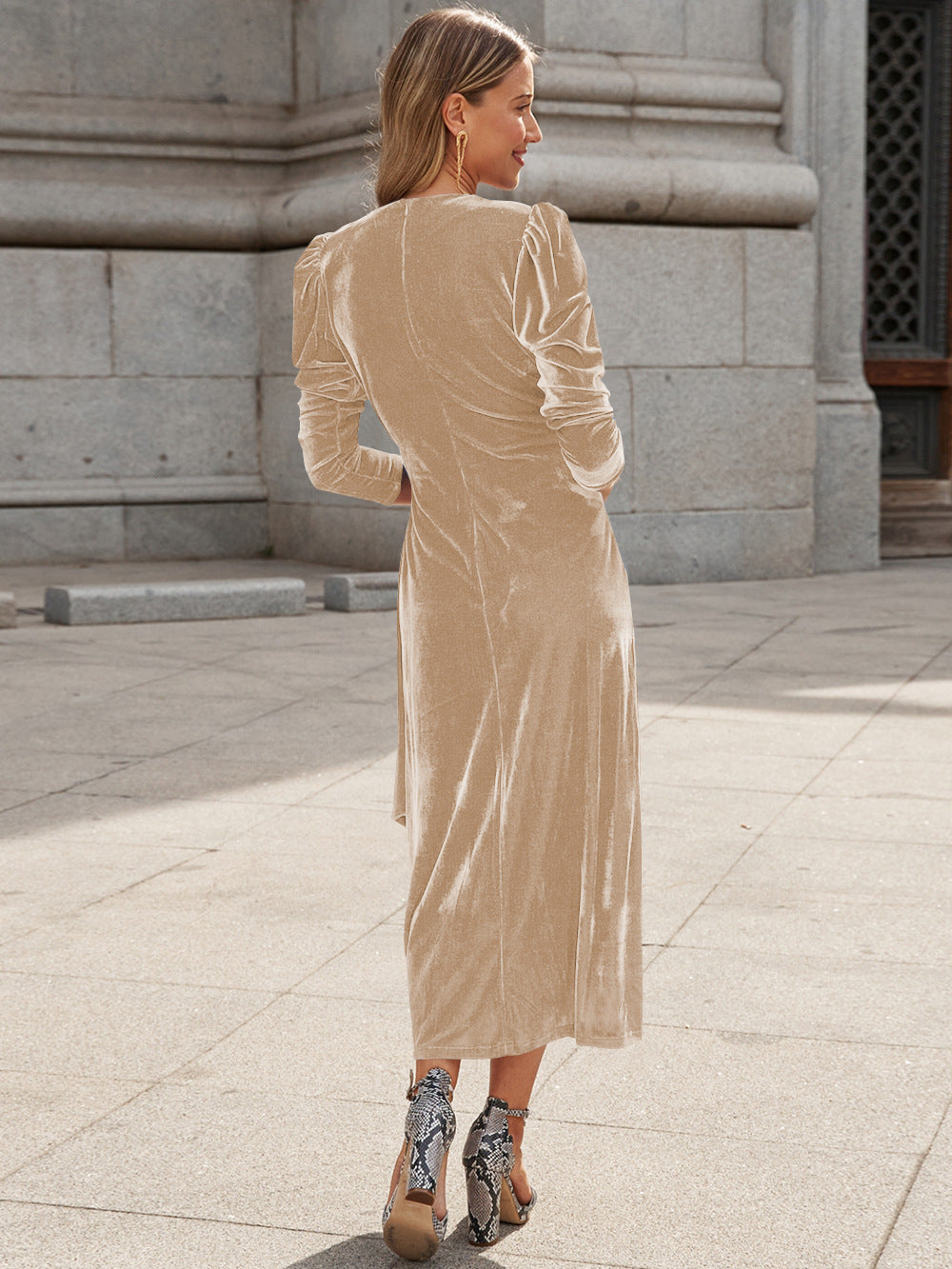 Women's Solid Color Tie Waist V-Neck Velvet Dress - Luxurious Velvet Fabric
