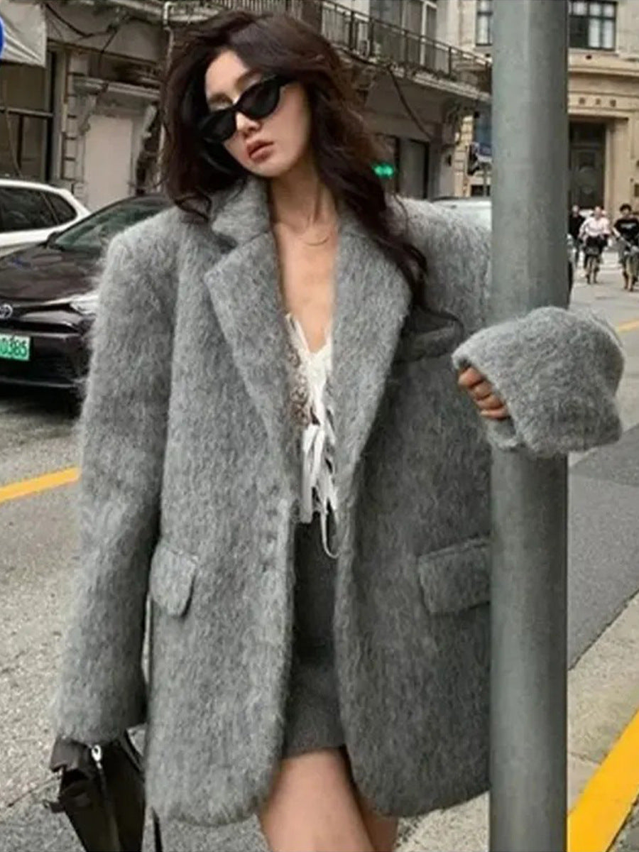 Women's Fashionable Loose Lapel Plush Coat