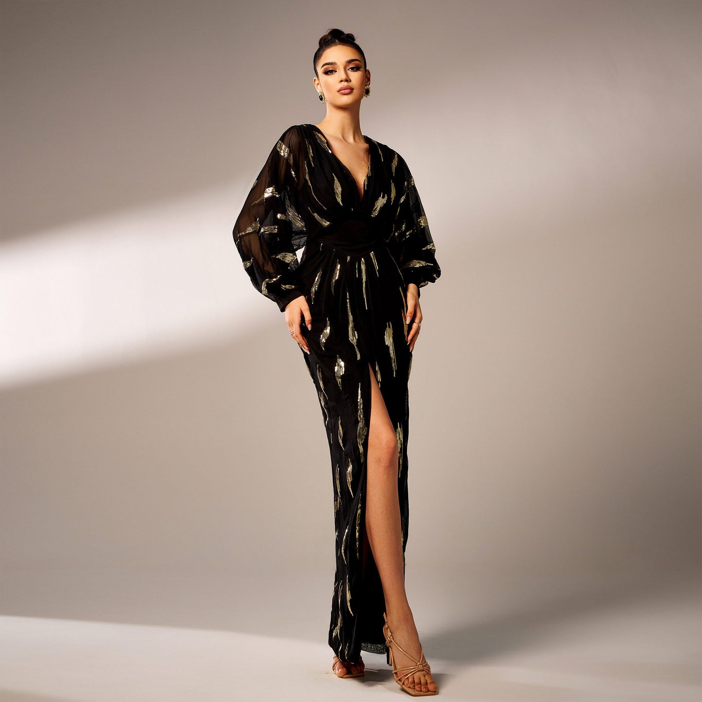 Women's High-end Long Sleeve V-Neck Long Sequined Banquet Evening Dress