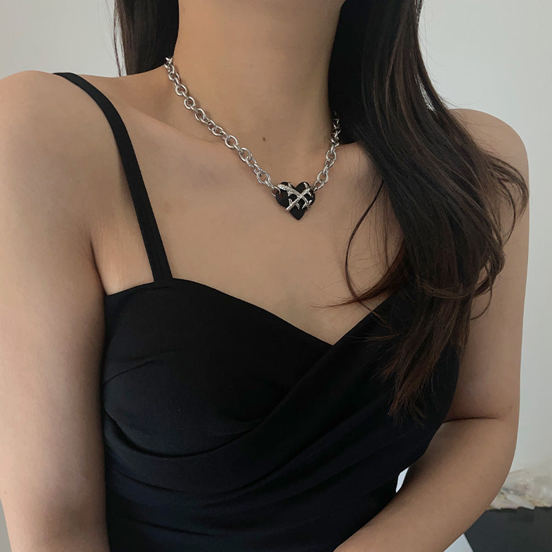 Metal Black Heart Necklace